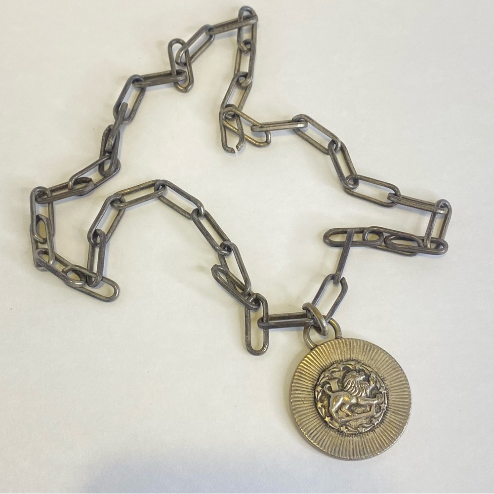 Vintage Sarah Coventry Necklace Silver Tone Lion Crest Medallion Chain Chunky